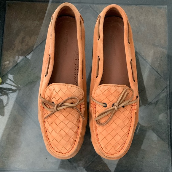 BOTTEGA VENETA Woven Leather Driver - Picture 2 of 13